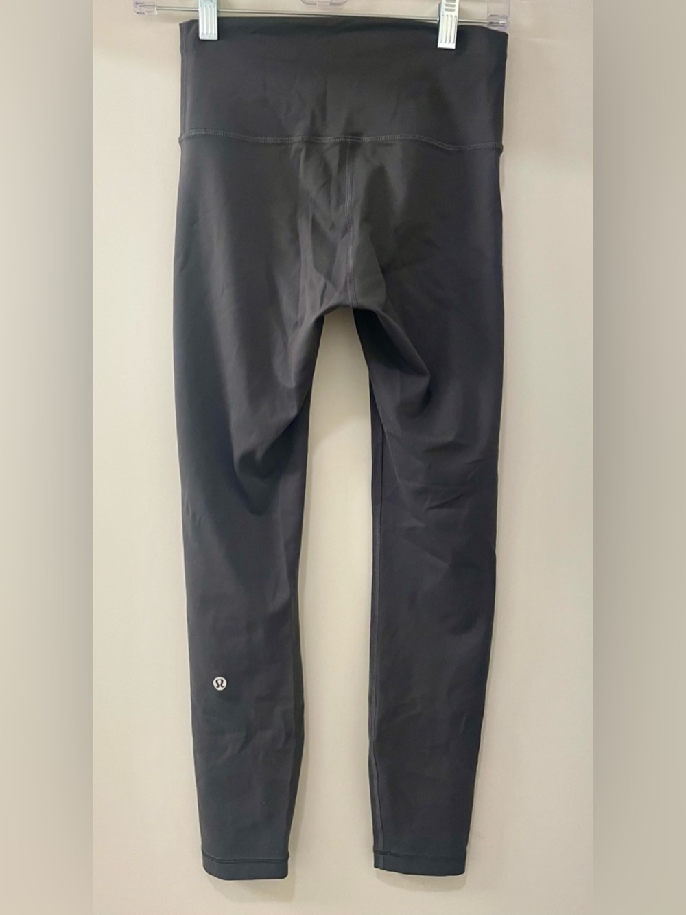 Lululemon High-Waist Performance Leggings - Gray - Size 6 - 3/4 length - Picture 2 of 2
